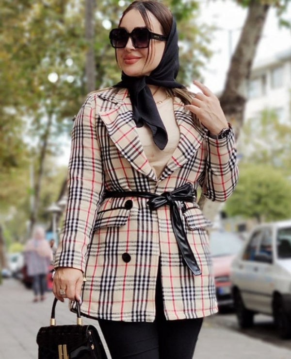 مانتو کتی کرم چهارخونه